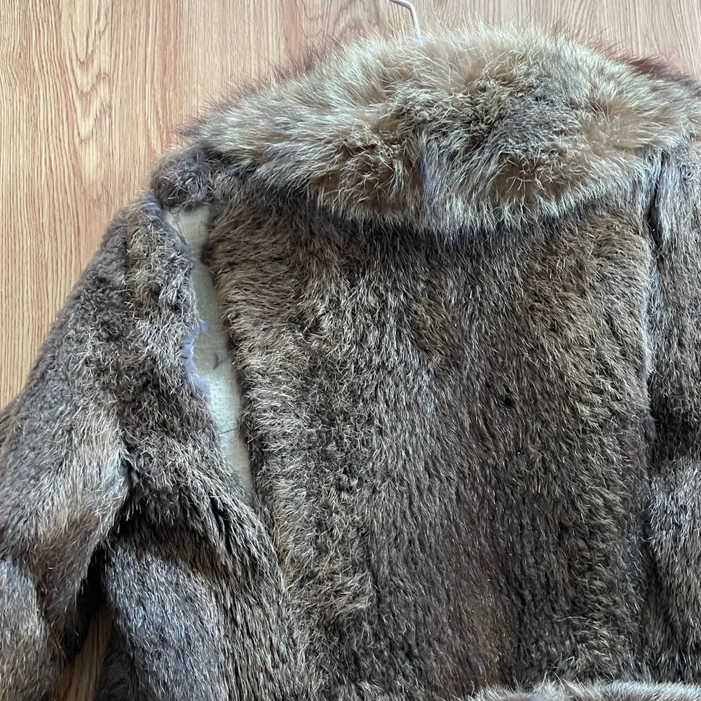 New York fur by Gaynor Detroit fur coat. - Picture 5 of 10